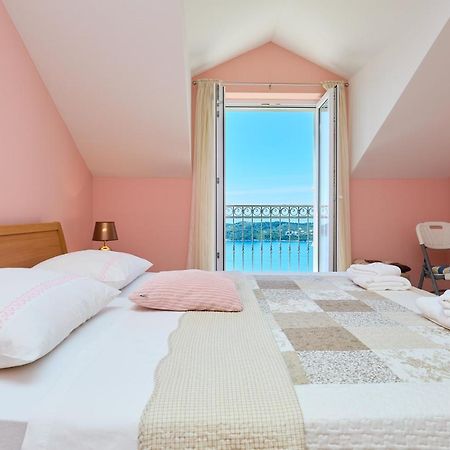 Helton Seaview Apartments โอราซัซ ภายนอก รูปภาพ