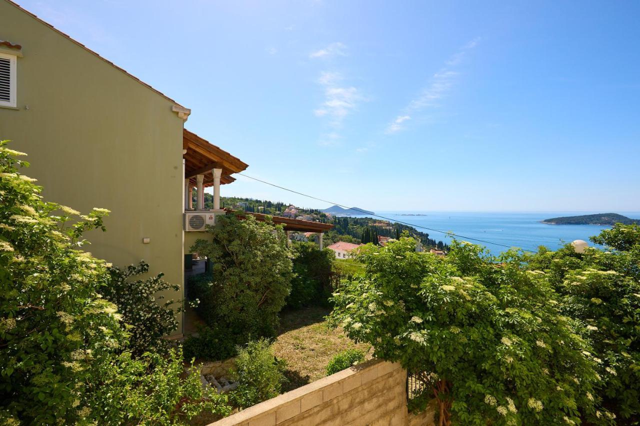 Helton Seaview Apartments โอราซัซ ภายนอก รูปภาพ